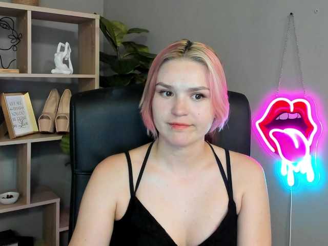 SweetLilyxo live cam on BongaCams
