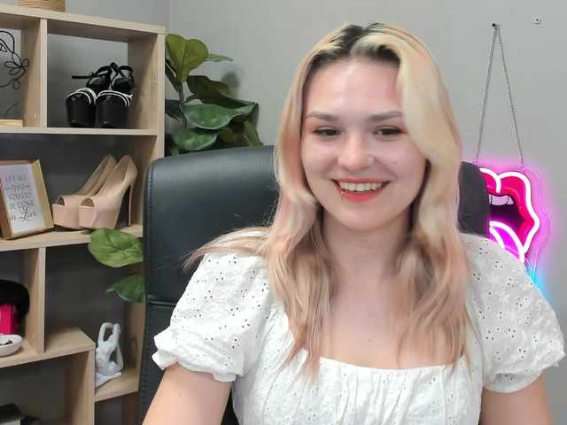 SweetLilyxo live webcam show