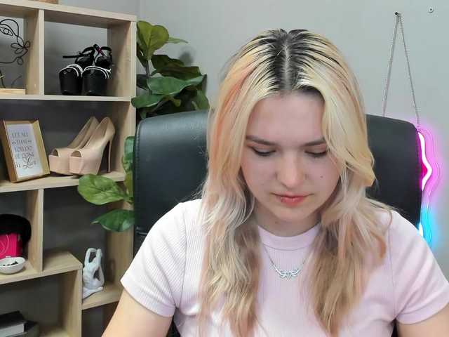 SweetLilyxo live webcam show
