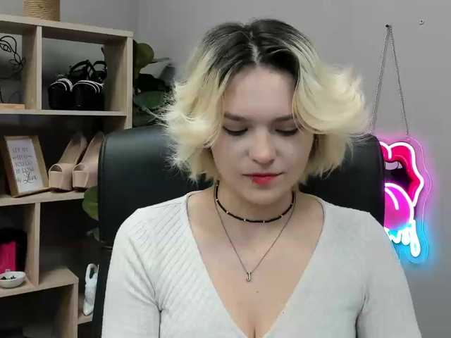 SweetLilyxo live cam on BongaCams