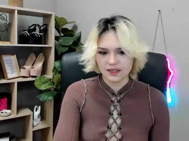 SweetLilyxo live cam on BongaCams
