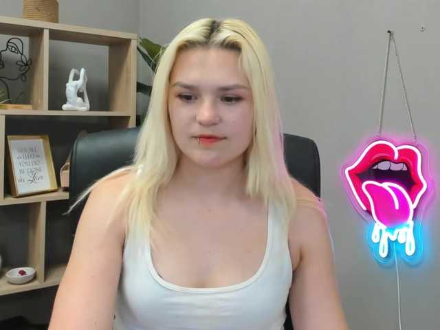 SweetLilyxo live cam on BongaCams