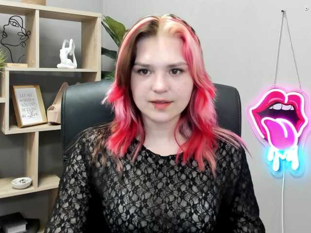 SweetLilyxo live cam on BongaCams