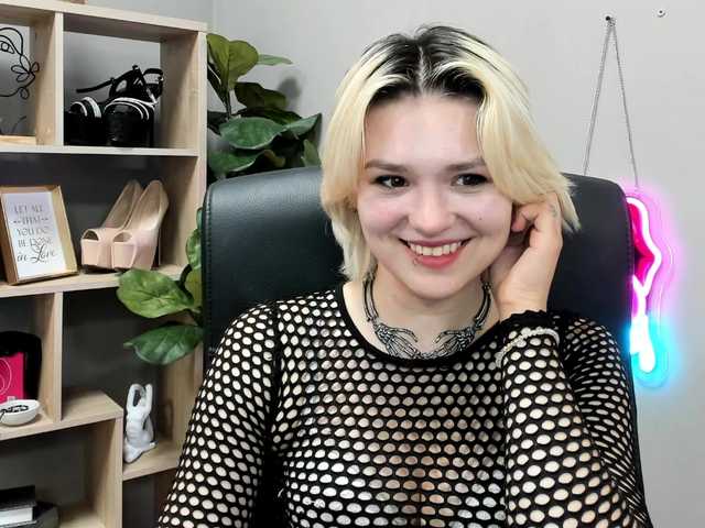 SweetLilyxo live cam on BongaCams