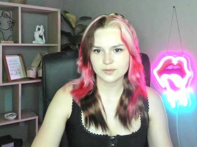 SweetLilyxo live cam on BongaCams
