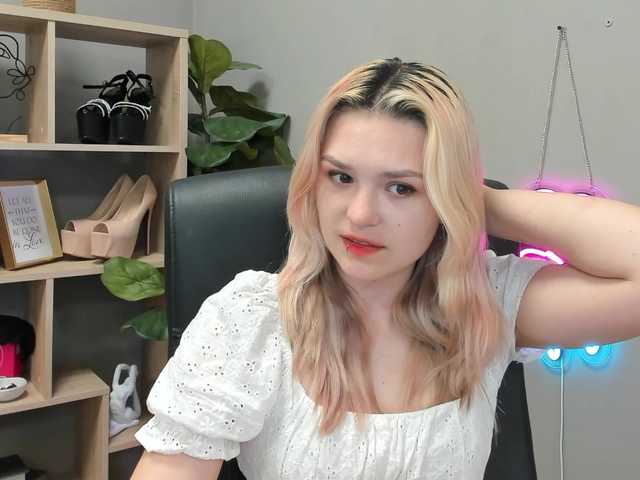 SweetLilyxo live webcam show