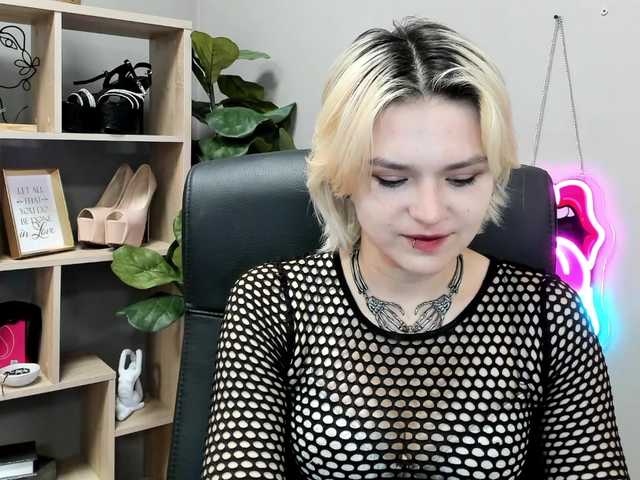 SweetLilyxo live cam on BongaCams