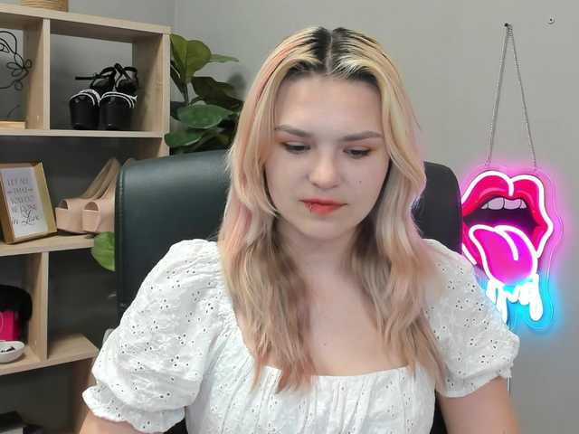 SweetLilyxo live webcam show