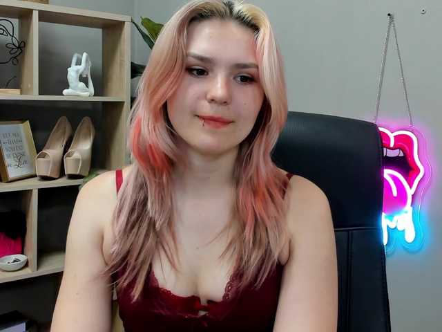 SweetLilyxo live cam on BongaCams