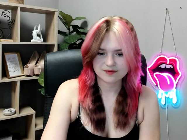 SweetLilyxo live cam on BongaCams