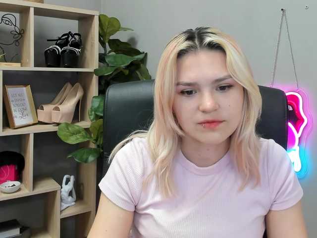 SweetLilyxo live webcam show