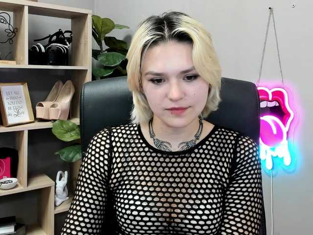 SweetLilyxo live cam on BongaCams