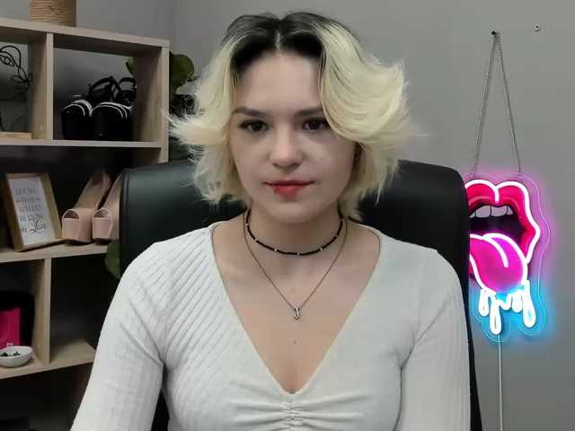 SweetLilyxo live cam on BongaCams