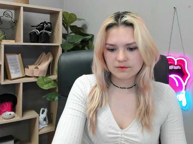 SweetLilyxo live webcam show