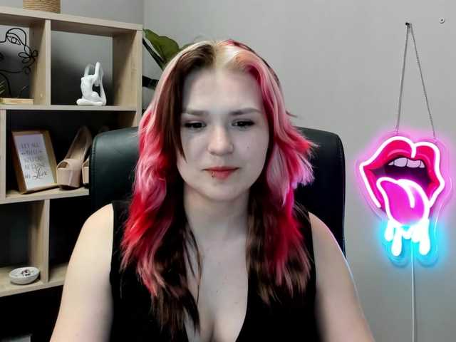 SweetLilyxo live cam on BongaCams