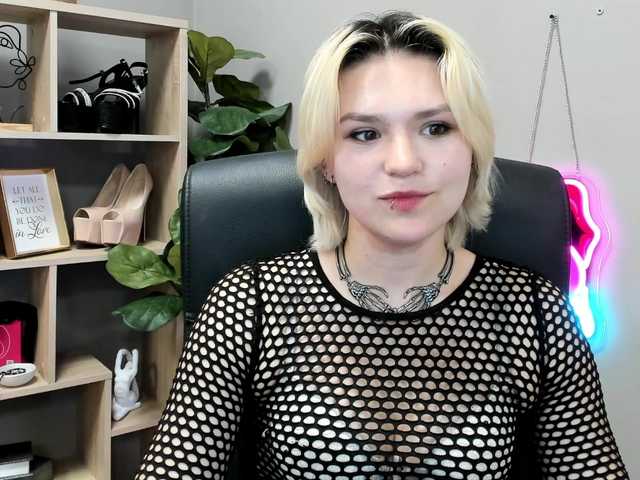 SweetLilyxo live cam on BongaCams