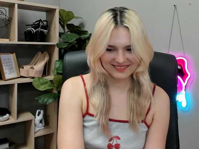SweetLilyxo live cam on BongaCams
