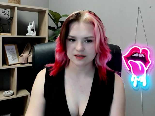 SweetLilyxo live cam on BongaCams
