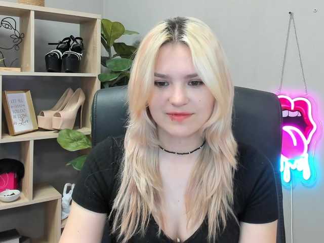 SweetLilyxo live webcam show