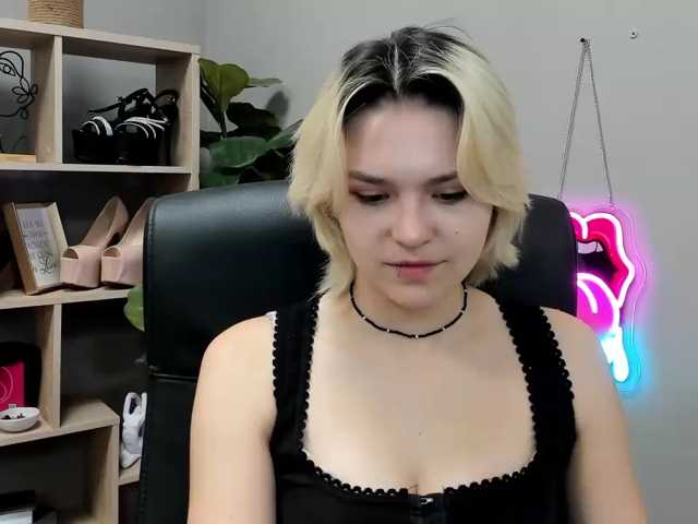 SweetLilyxo live cam on BongaCams