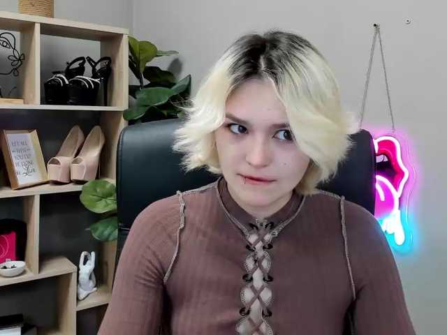 SweetLilyxo live cam on BongaCams