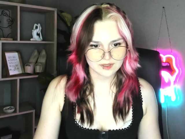 SweetLilyxo live cam on BongaCams