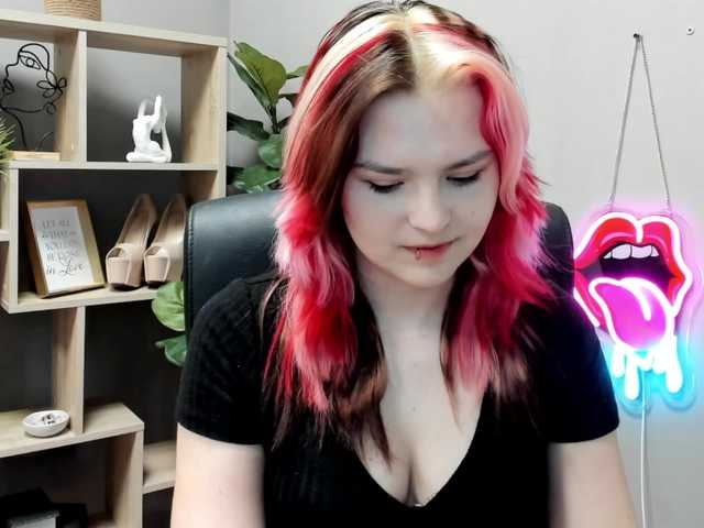 SweetLilyxo live cam on BongaCams