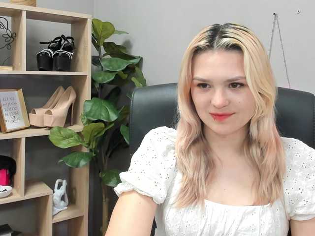 SweetLilyxo live webcam show