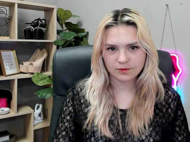 SweetLilyxo live webcam show