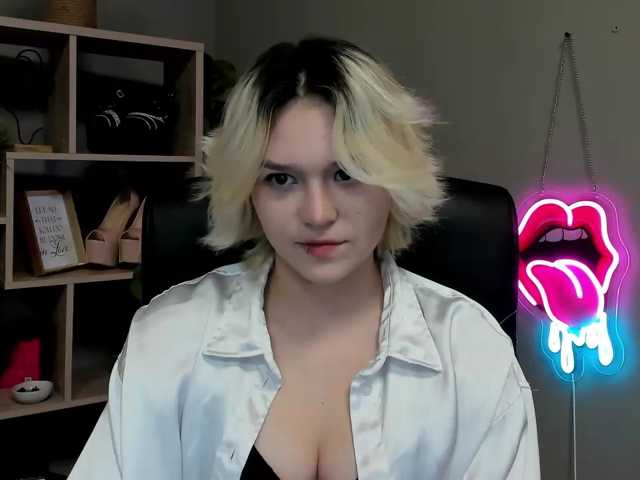 SweetLilyxo live cam on BongaCams