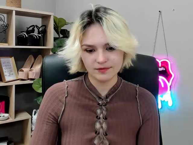SweetLilyxo live cam on BongaCams