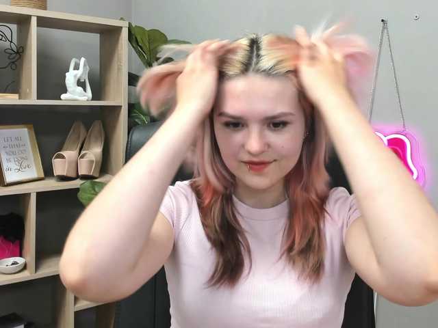 SweetLilyxo live cam on BongaCams