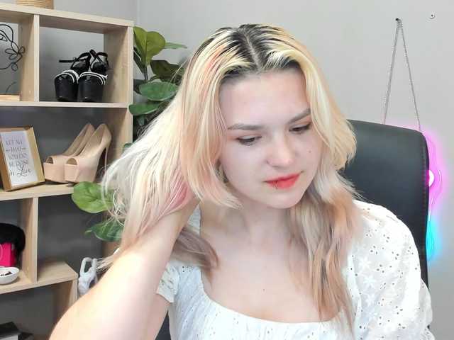SweetLilyxo live webcam show