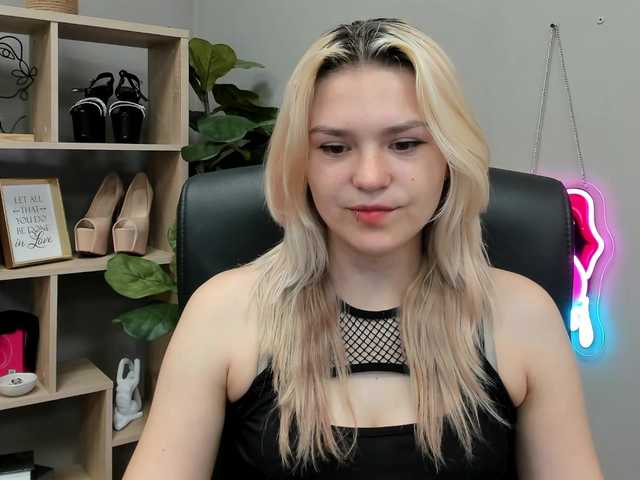 SweetLilyxo live cam on BongaCams