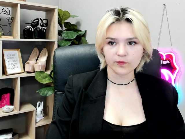 SweetLilyxo live cam on BongaCams