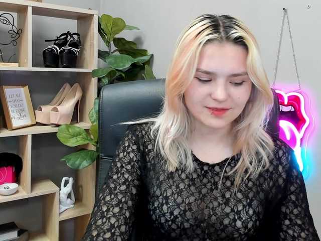 SweetLilyxo live cam on BongaCams
