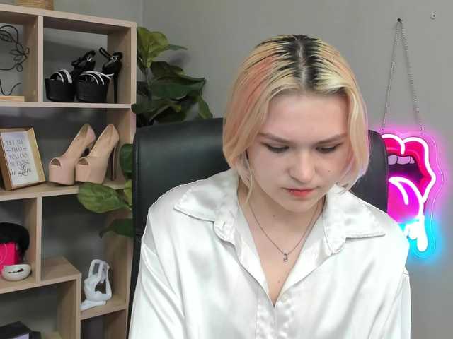 SweetLilyxo live cam on BongaCams