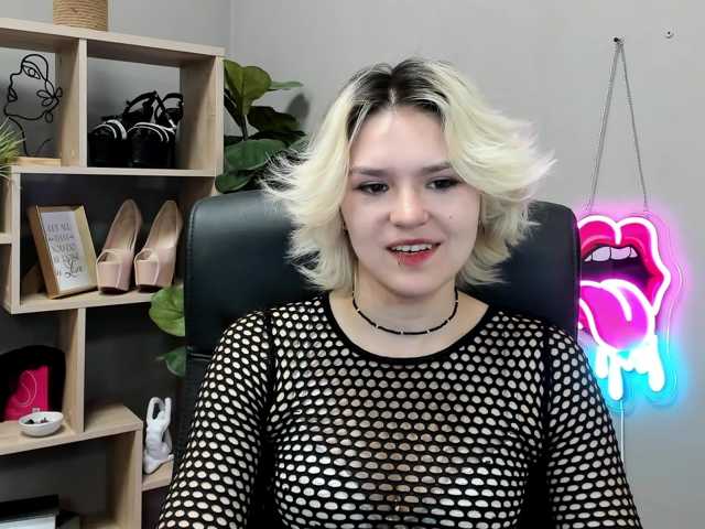 SweetLilyxo live cam on BongaCams