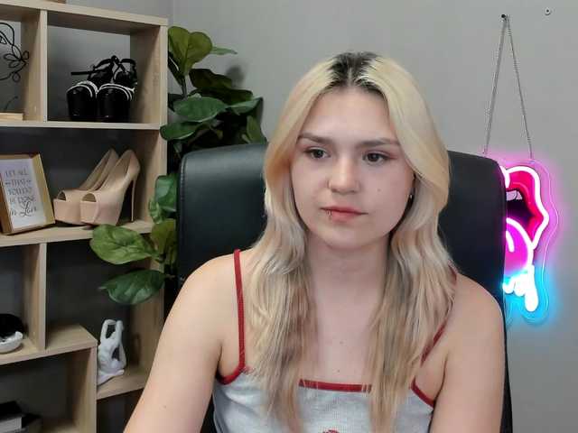 SweetLilyxo live cam on BongaCams