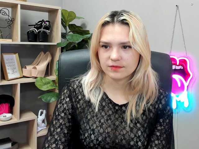 SweetLilyxo live webcam show