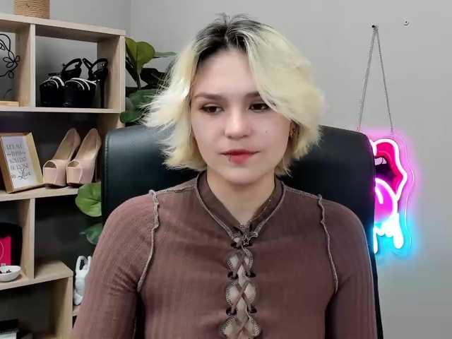 SweetLilyxo live cam on BongaCams