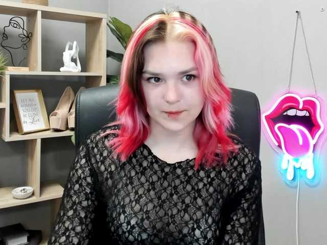 SweetLilyxo live cam on BongaCams
