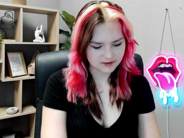 SweetLilyxo live cam on BongaCams