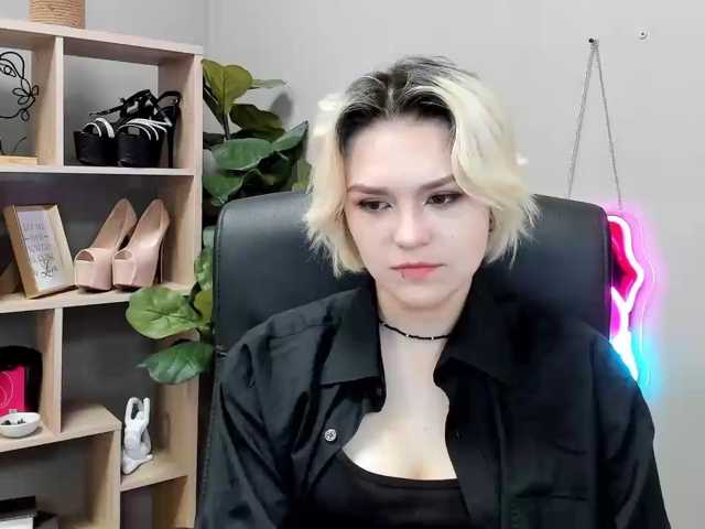 SweetLilyxo live cam on BongaCams