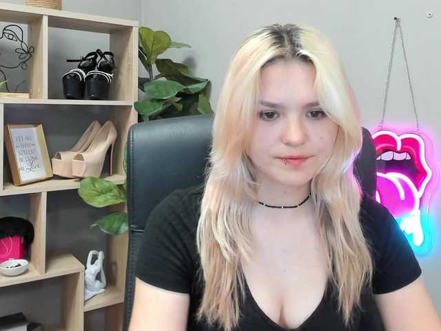 SweetLilyxo live webcam show