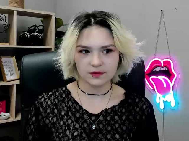SweetLilyxo live cam on BongaCams