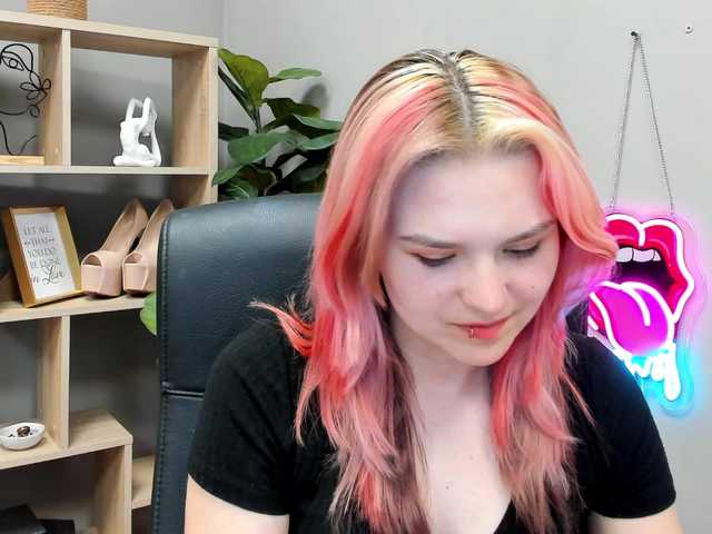 SweetLilyxo live cam on BongaCams