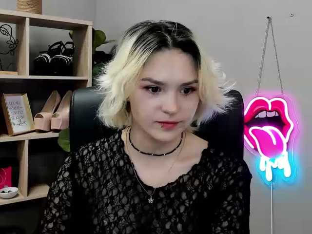 SweetLilyxo live cam on BongaCams