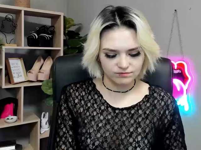SweetLilyxo live cam on BongaCams