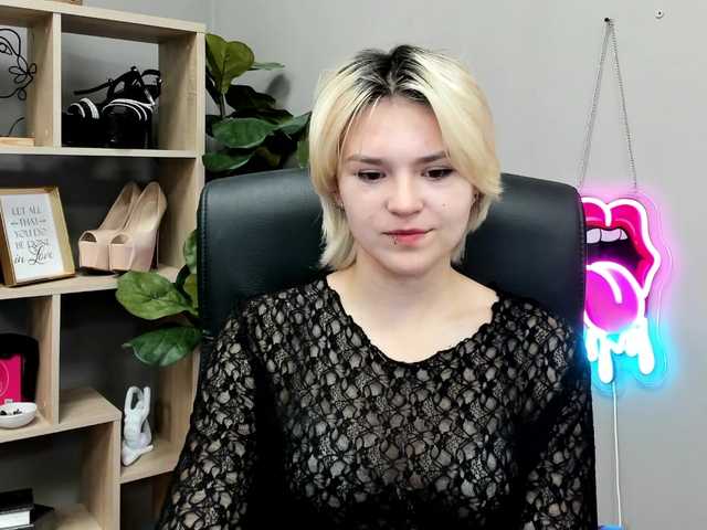 SweetLilyxo live cam on BongaCams